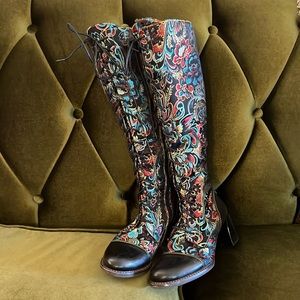 Spring Step L’Artiste black embroidered lace-up boots size 39/8.5